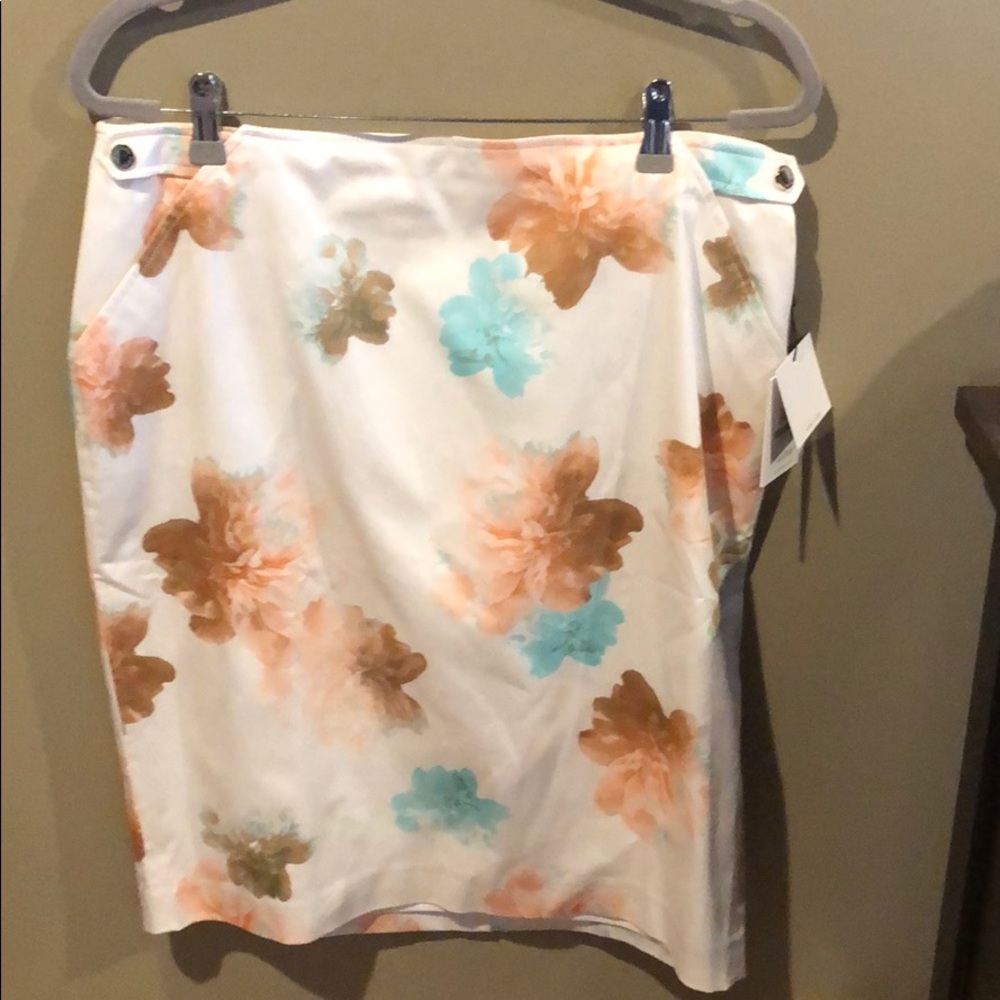 Calvin Klein Pencil skirt